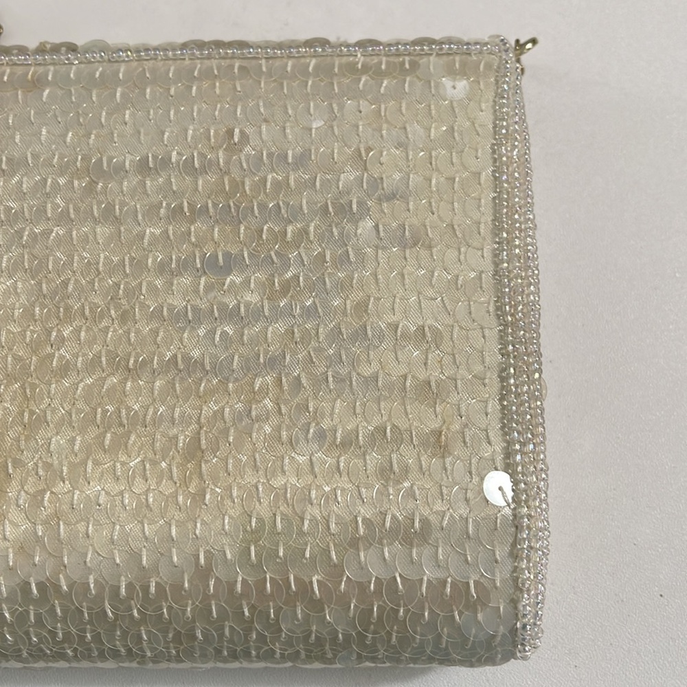 La Regale Purse - Picture 11 of 16